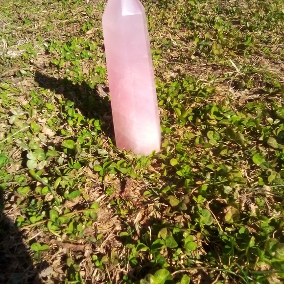 10 inch Natural 🌹 Rose Quartz Tower - Picture 2 of 3